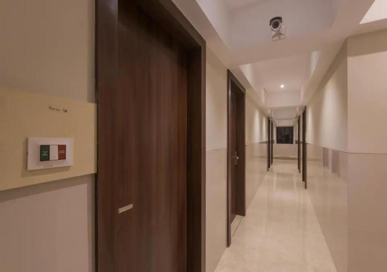 נאווי מומבאי Hotel Mourya Residency מראה חיצוני תמונה