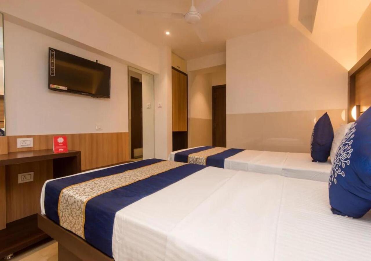 נאווי מומבאי Hotel Mourya Residency מראה חיצוני תמונה